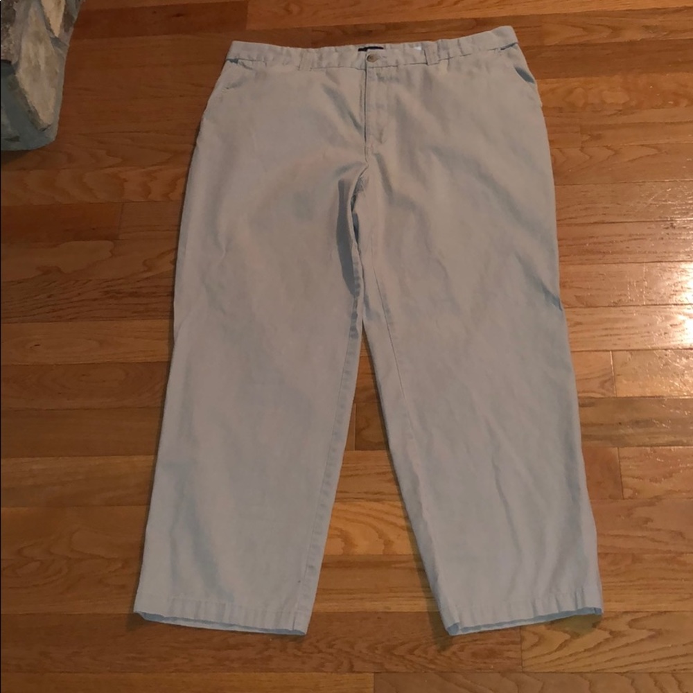 Men’s khaki dress pants